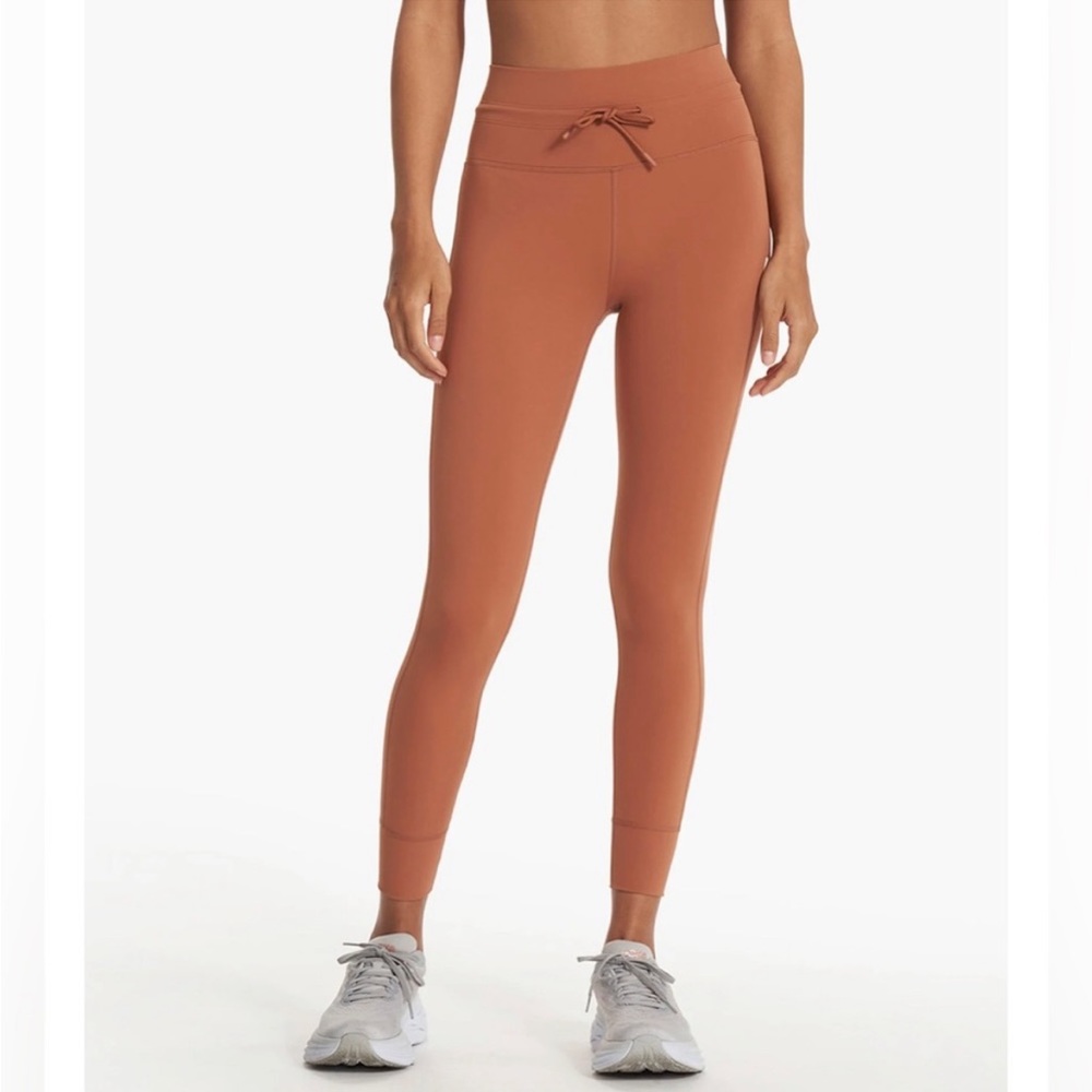 Viori Daily Legging in Sierra color. Size medium. New with tags.